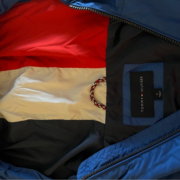 Tommy Hilfiger Quarter Zip Windbreaker Jacket with Hoodie - Men’s Medium - Picture 5 of 6